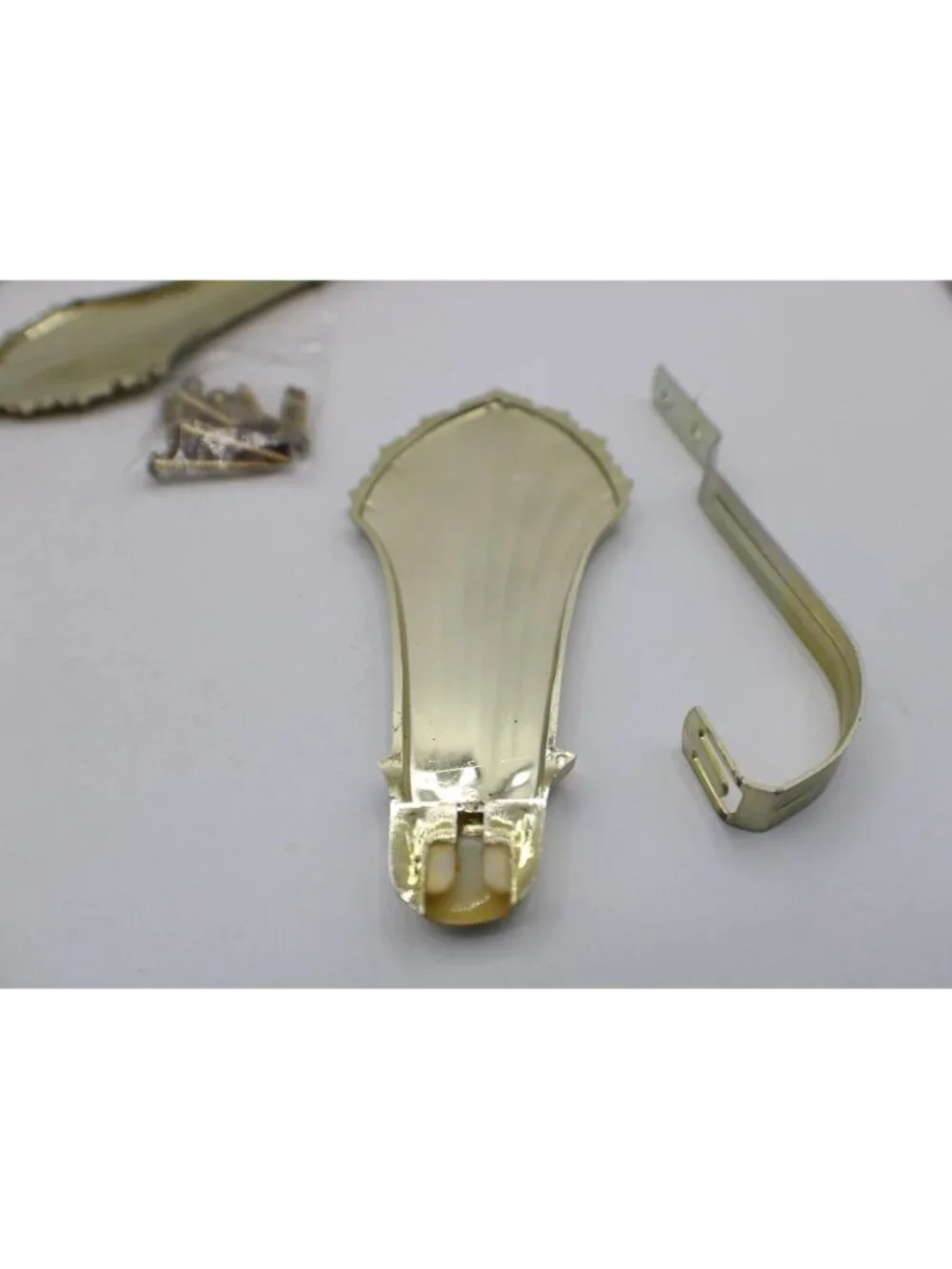 Set 6 Gold Shell Curtain Tiebacks Drapery Holdbacks Adjustable w/ Hardware Vtg